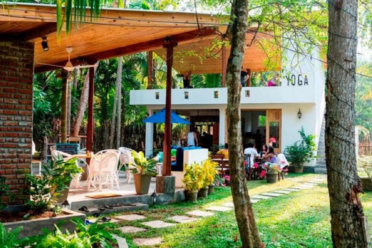 Hotel Salt House Dikwella Esterno foto